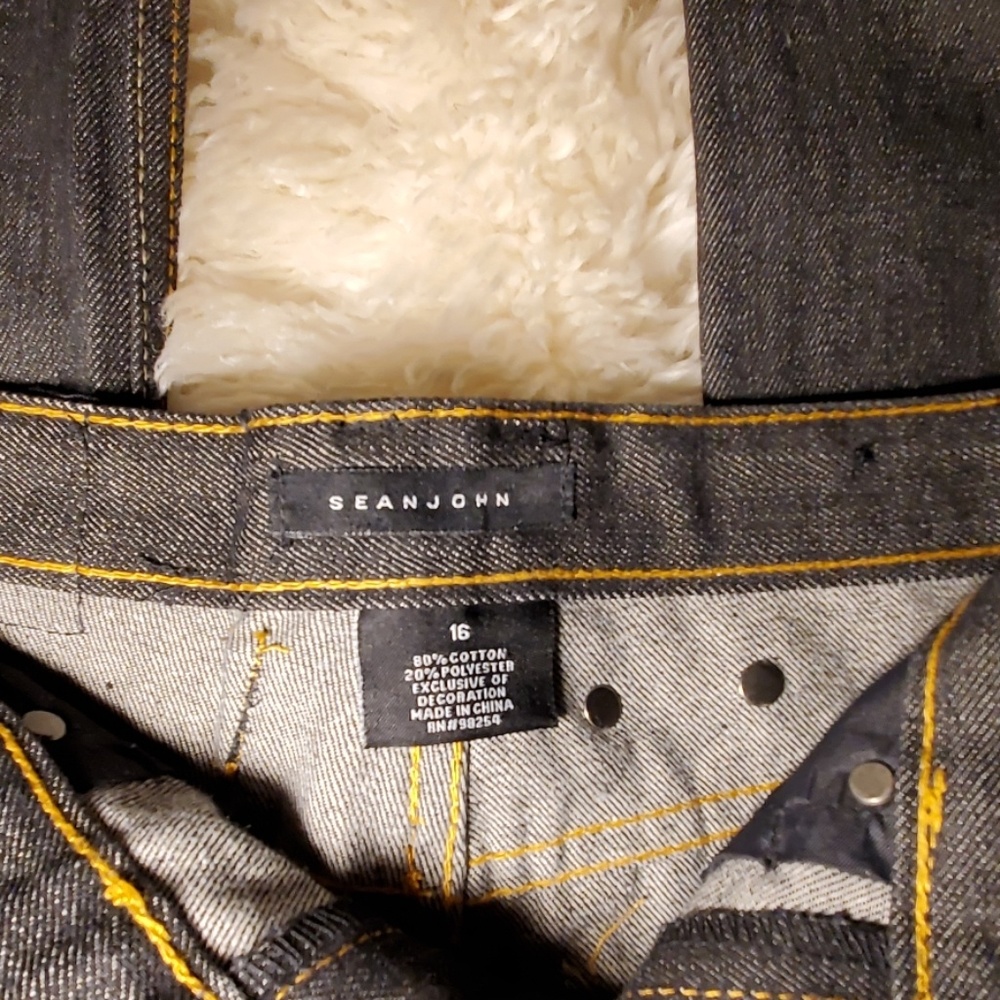Jeans - Picture 2 of 3